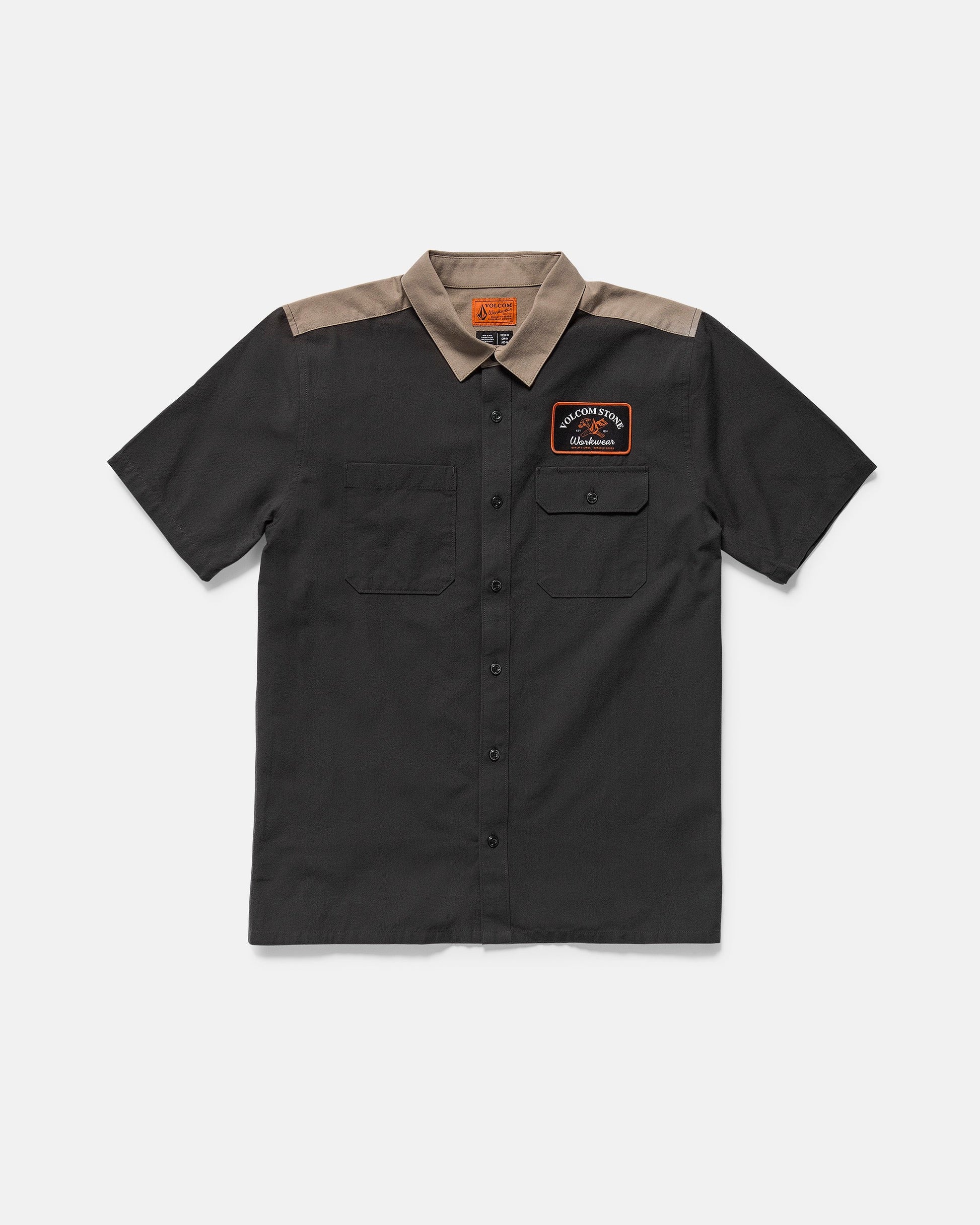 The Volcom Men's Slab City Short Sleeve Tee features a classic fit and short sleeves, perfect for casual wear.