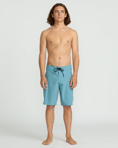Men's Lido Solid 20" Trunk