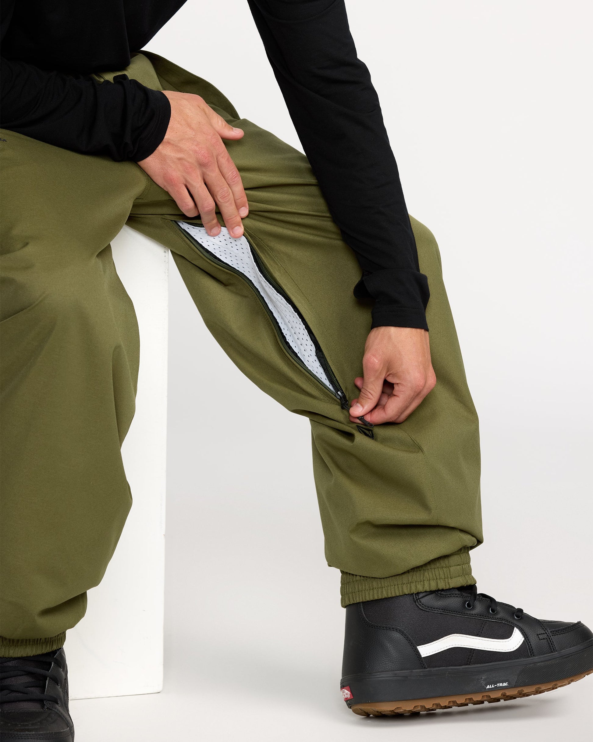 Volcom Men's Arthur 20K Pants